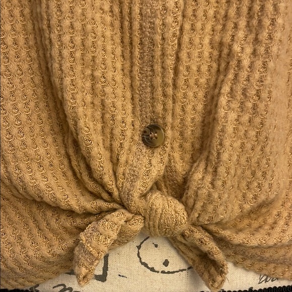 NWT American Eagle Outfitters Tan Ribbed Knit Cardigan Size Small - Picture 3 of 9